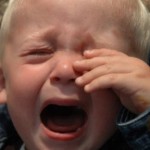 Çocuğunuz Ağladığı İçin Fıtık Olmuyor!