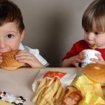 Fast Food Çocuklarda Reflü Yapıyor