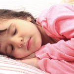 Sağımıza Yatıp 8 Saat Uyuyoruz