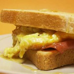 Çocuklar İçin Yumurtalı Tost